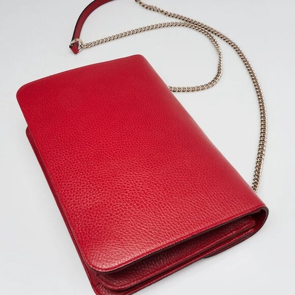 Gucci Red Pebbled Leather Interlocking G Medium Shoulder Bag - Picture 2 of 12